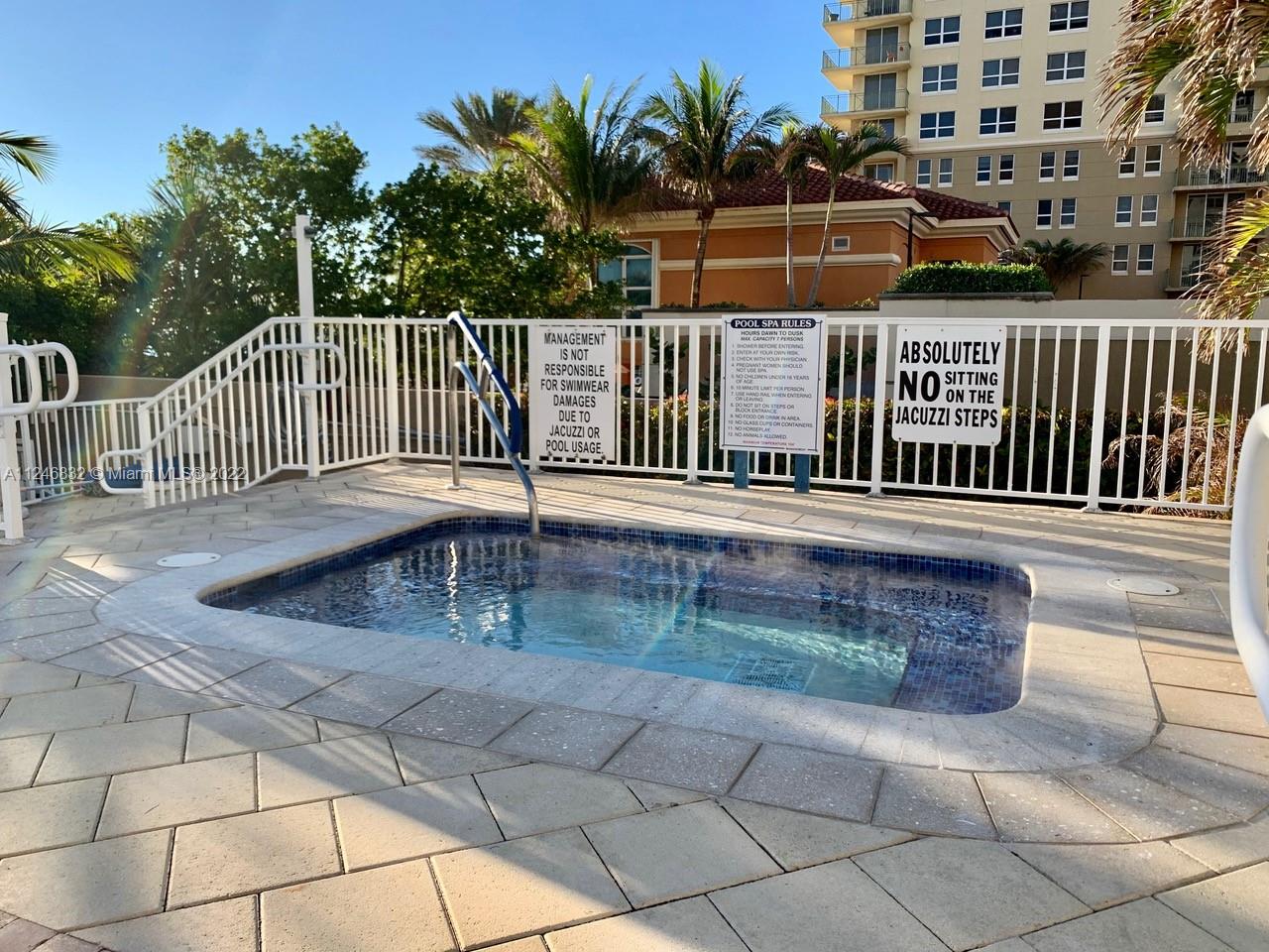 PARKER PLAZA ESTATES COND - Residential