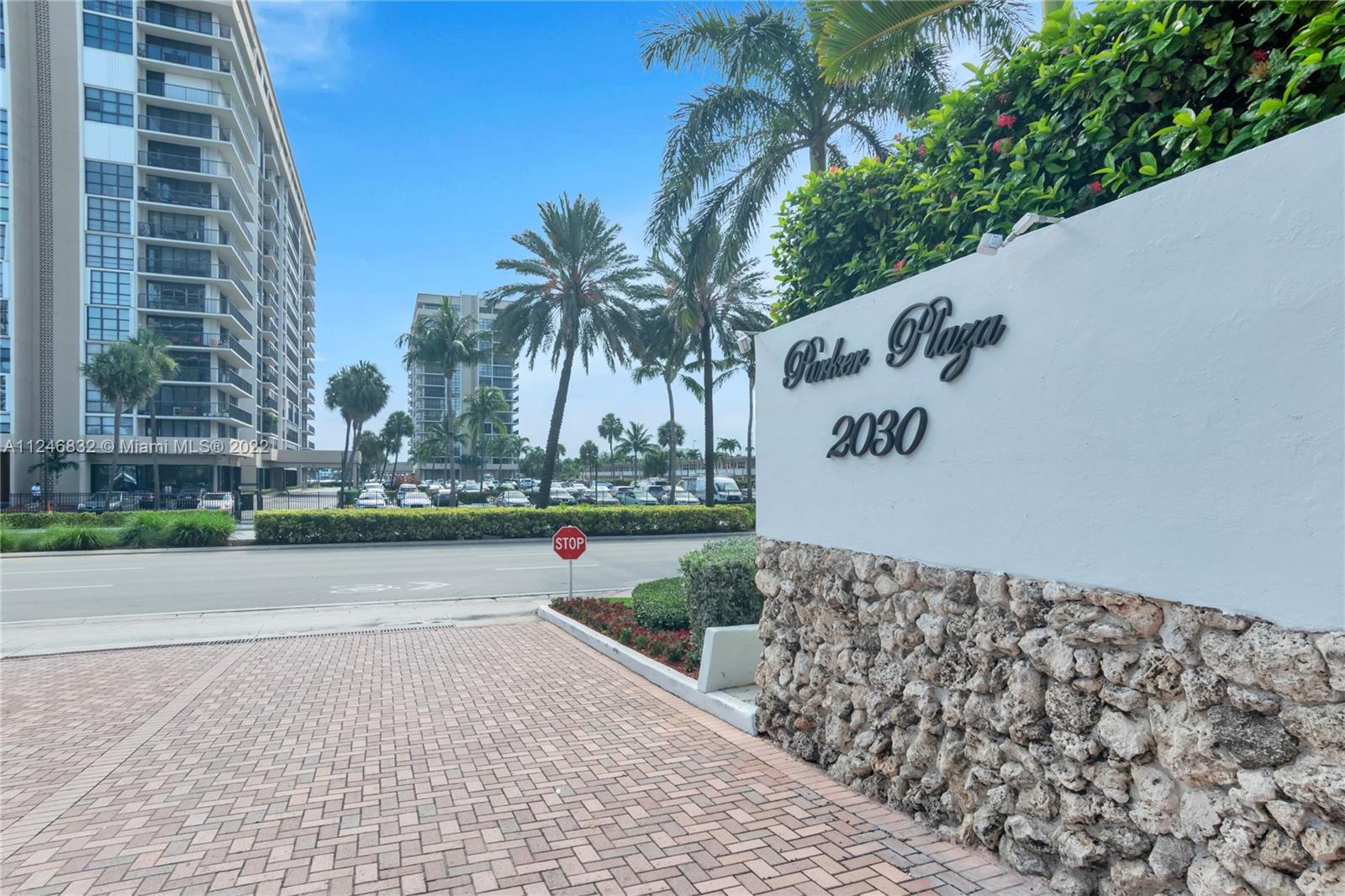 PARKER PLAZA ESTATES COND - Residential