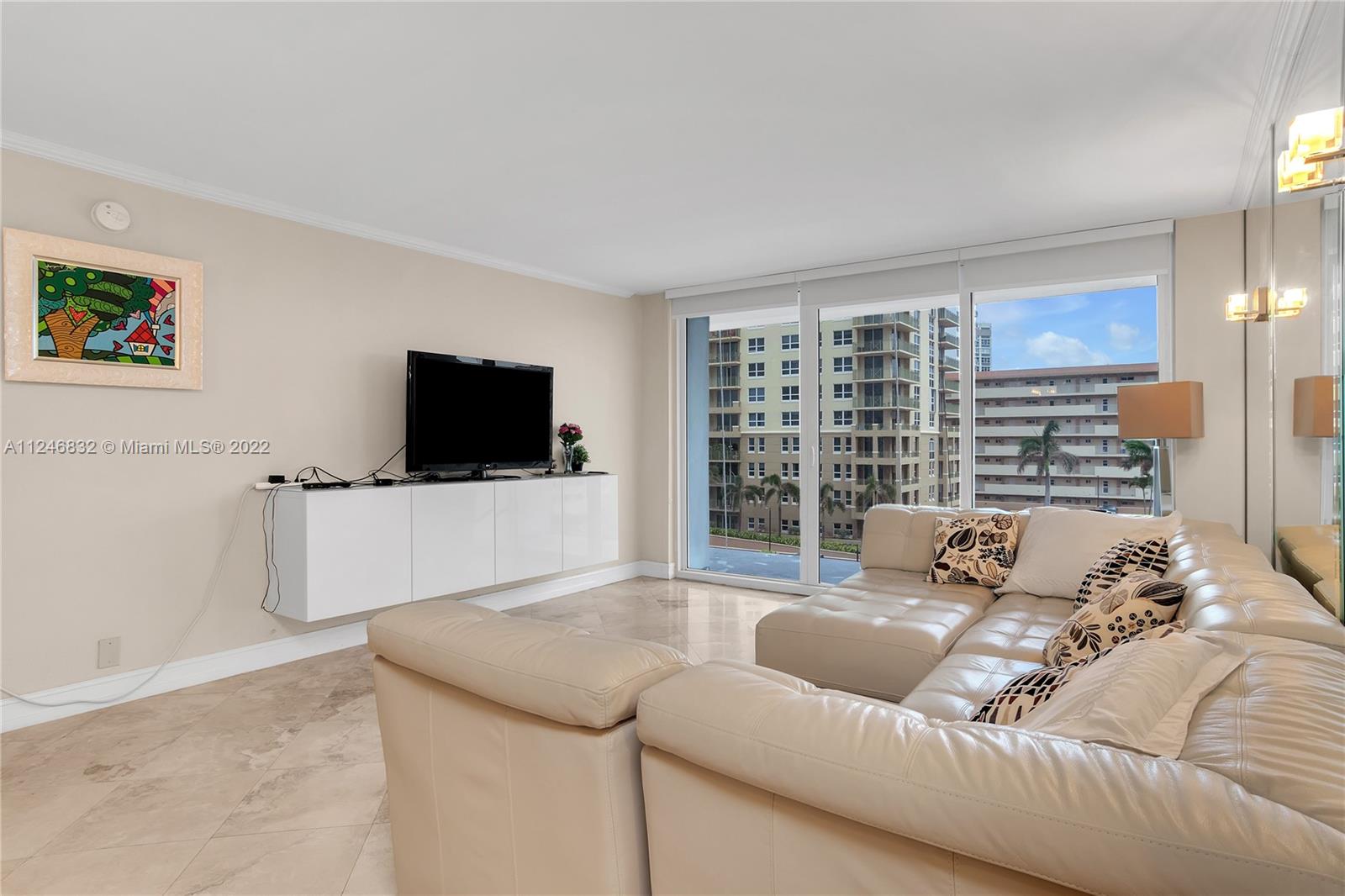 PARKER PLAZA ESTATES COND - Residential