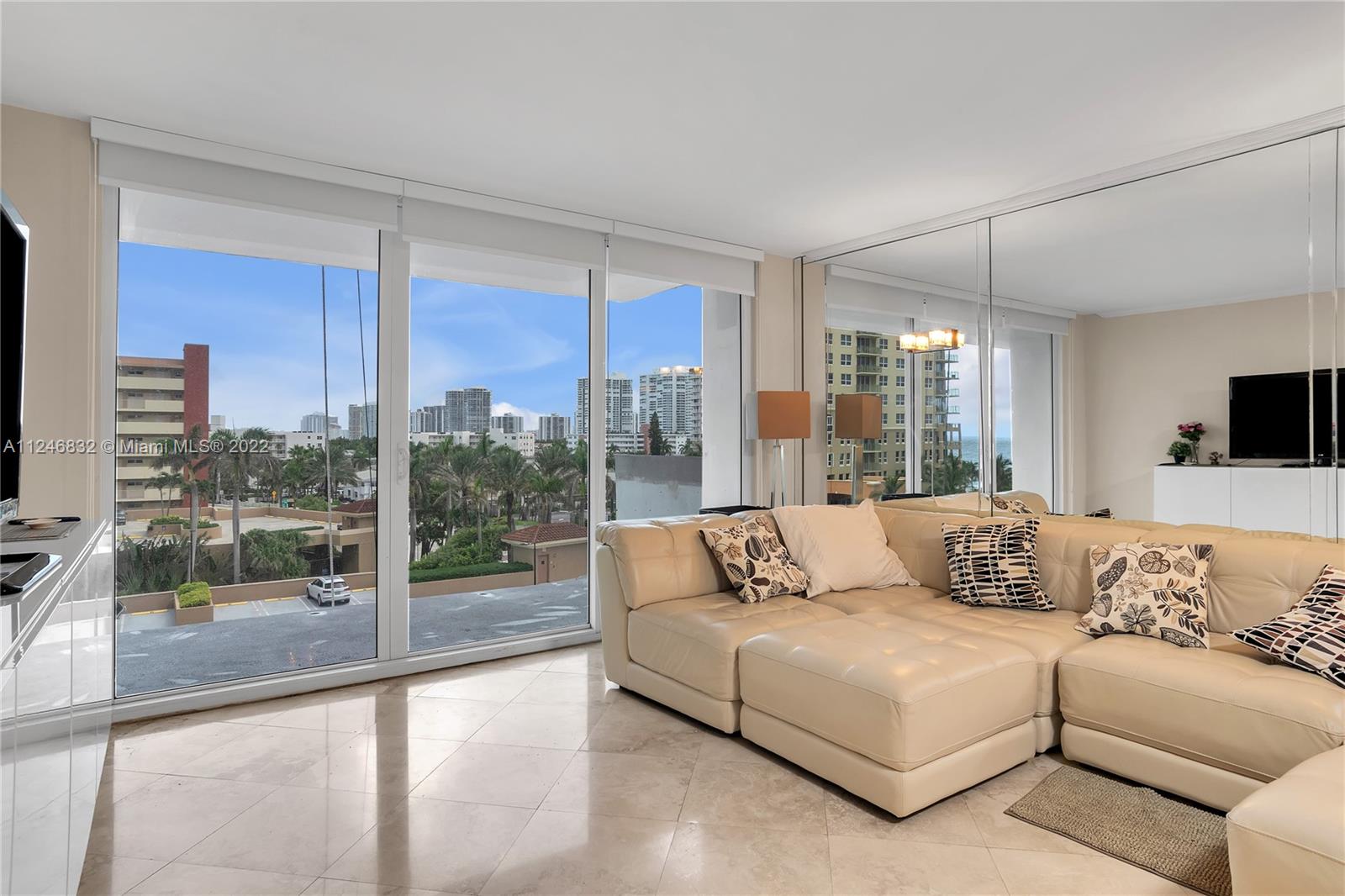 PARKER PLAZA ESTATES COND - Residential