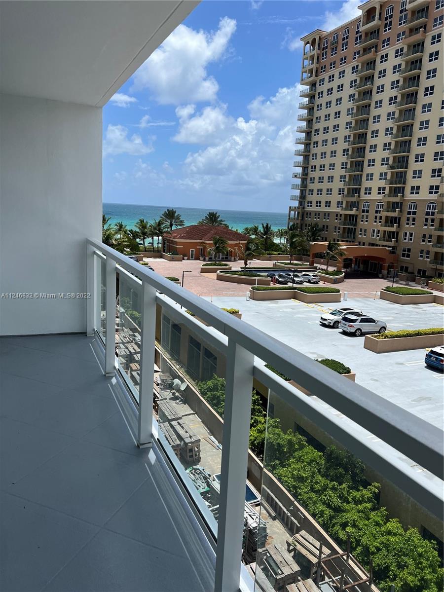 PARKER PLAZA ESTATES COND - Residential