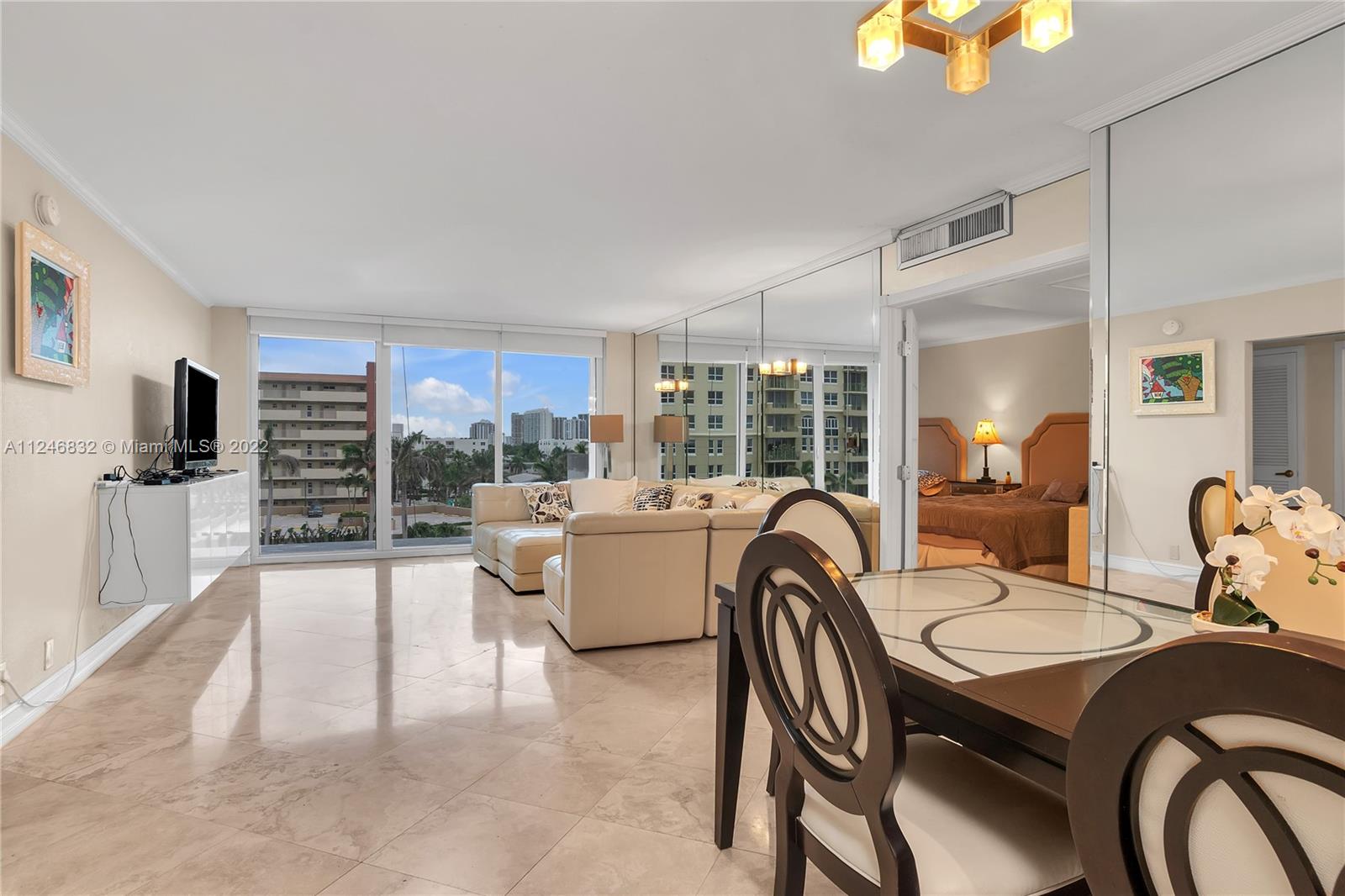 PARKER PLAZA ESTATES COND - Residential