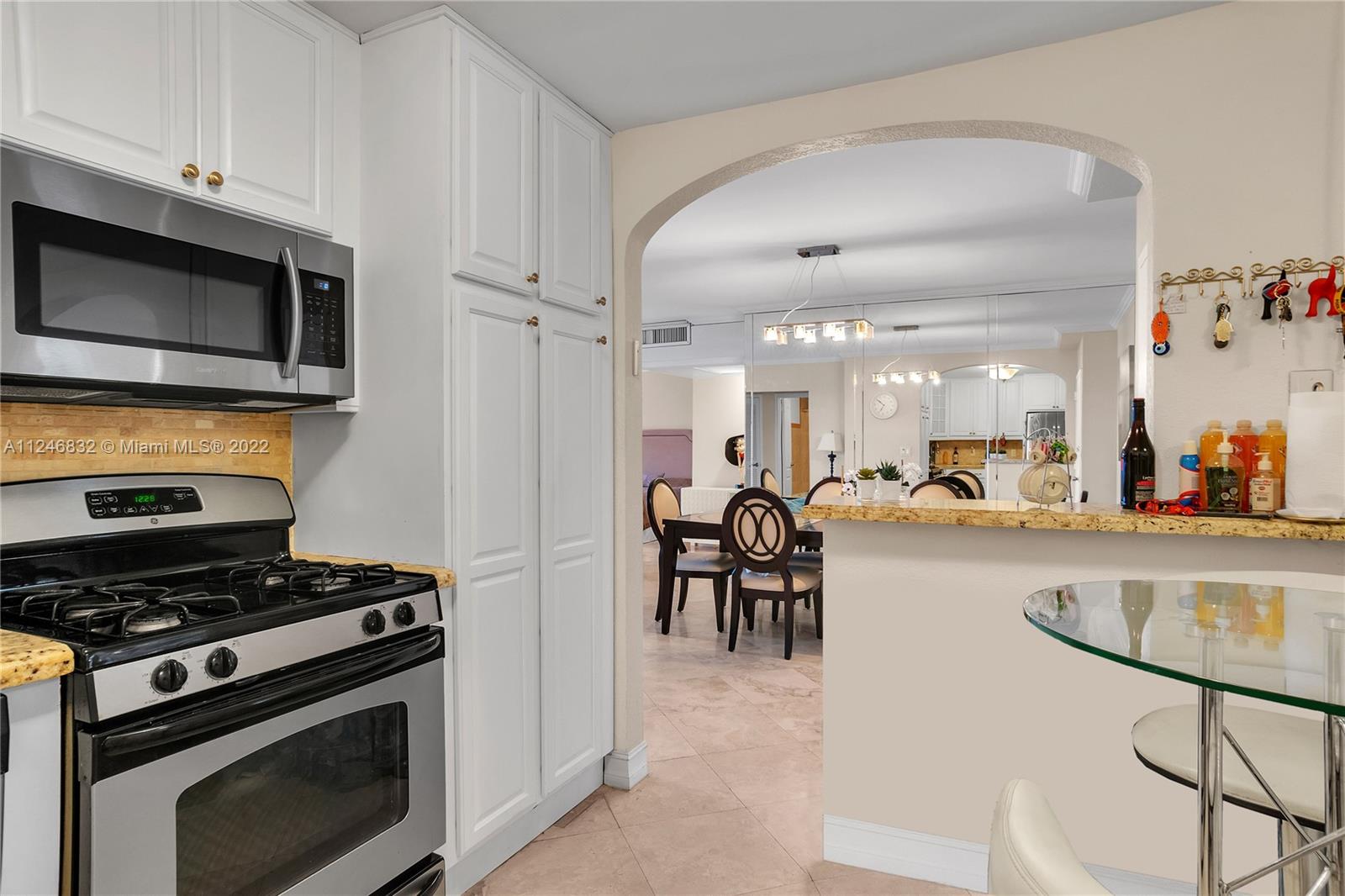 PARKER PLAZA ESTATES COND - Residential