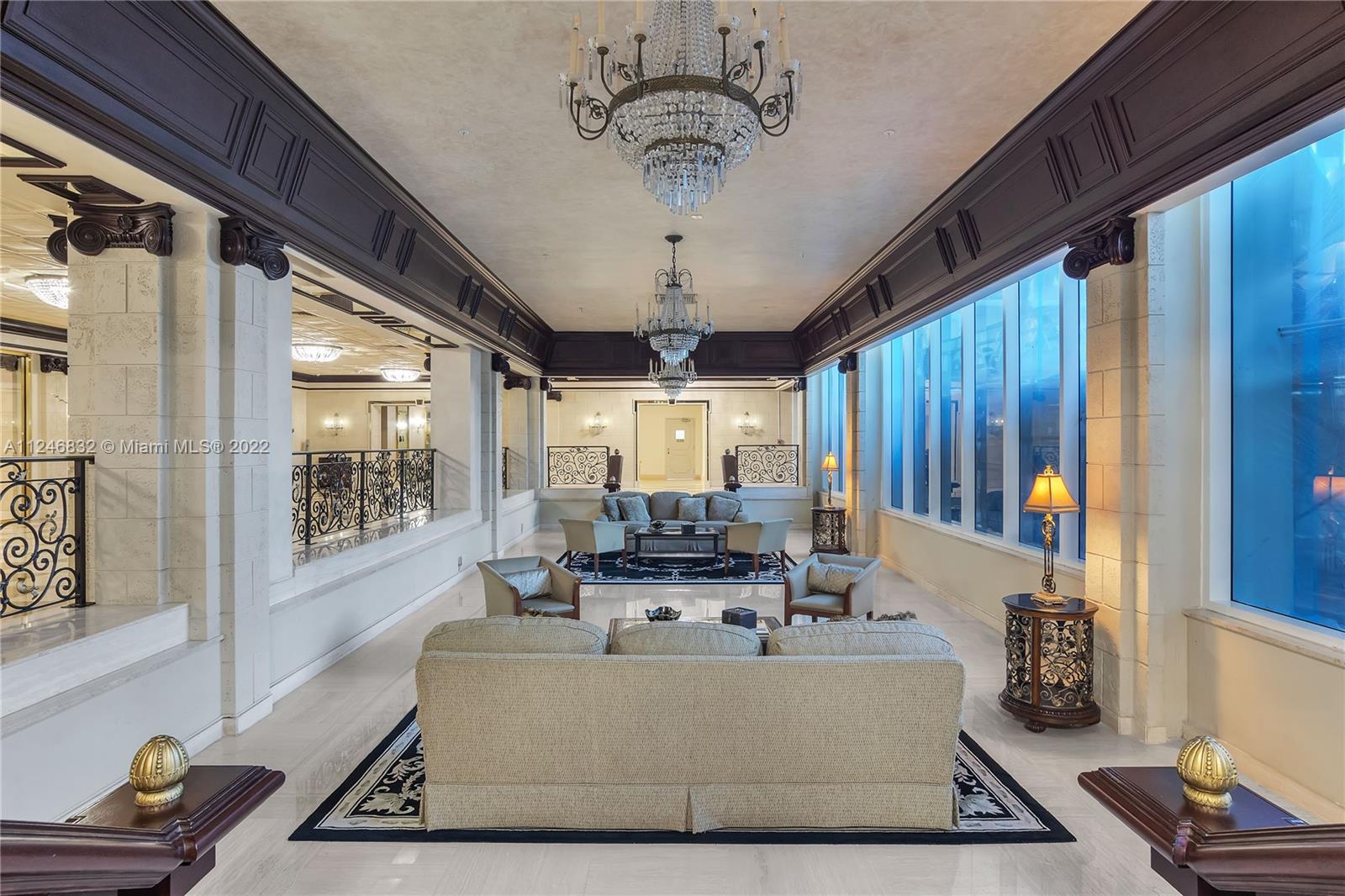PARKER PLAZA ESTATES COND - Residential