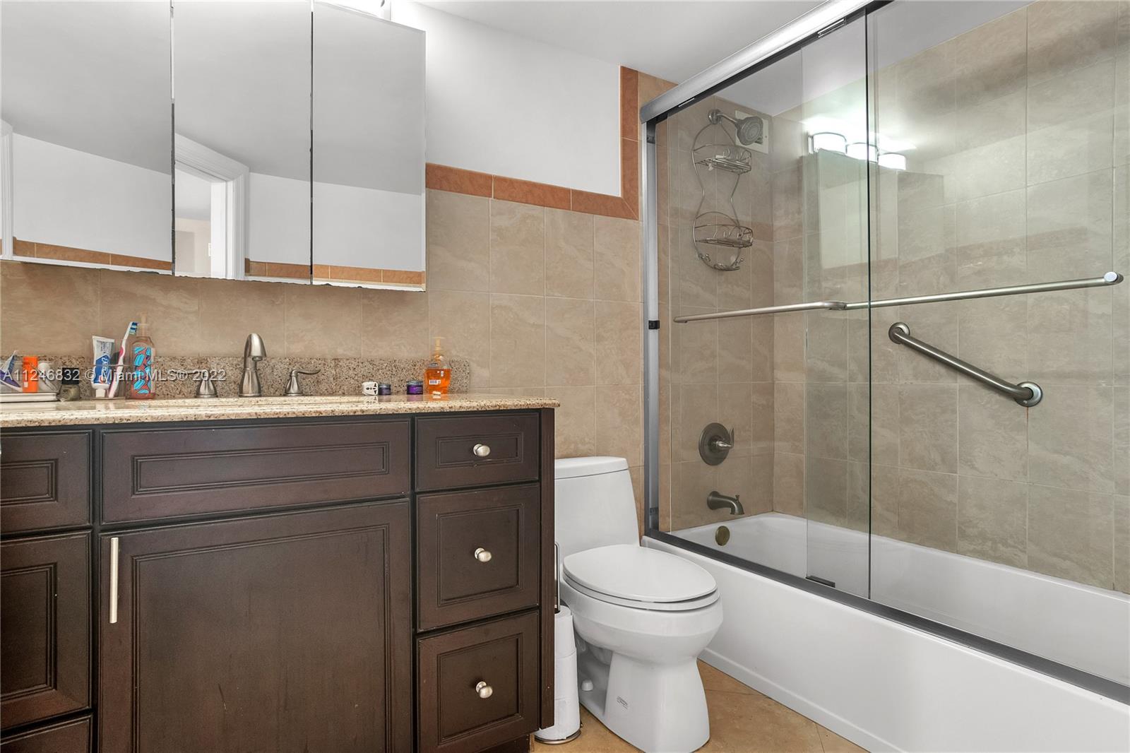 PARKER PLAZA ESTATES COND - Residential