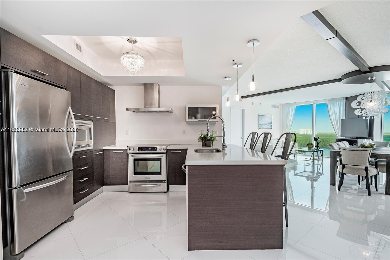 ST TROPEZ ON THE BAY III - Residential Lease