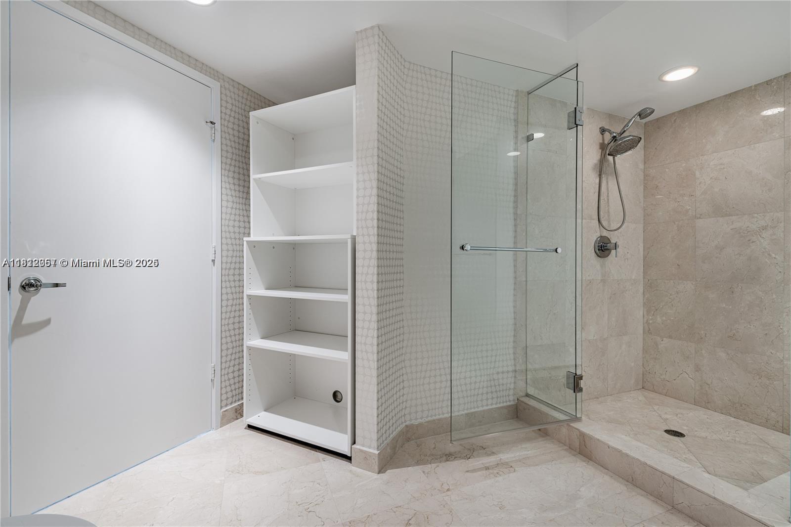 ST TROPEZ ON THE BAY III - Residential Lease