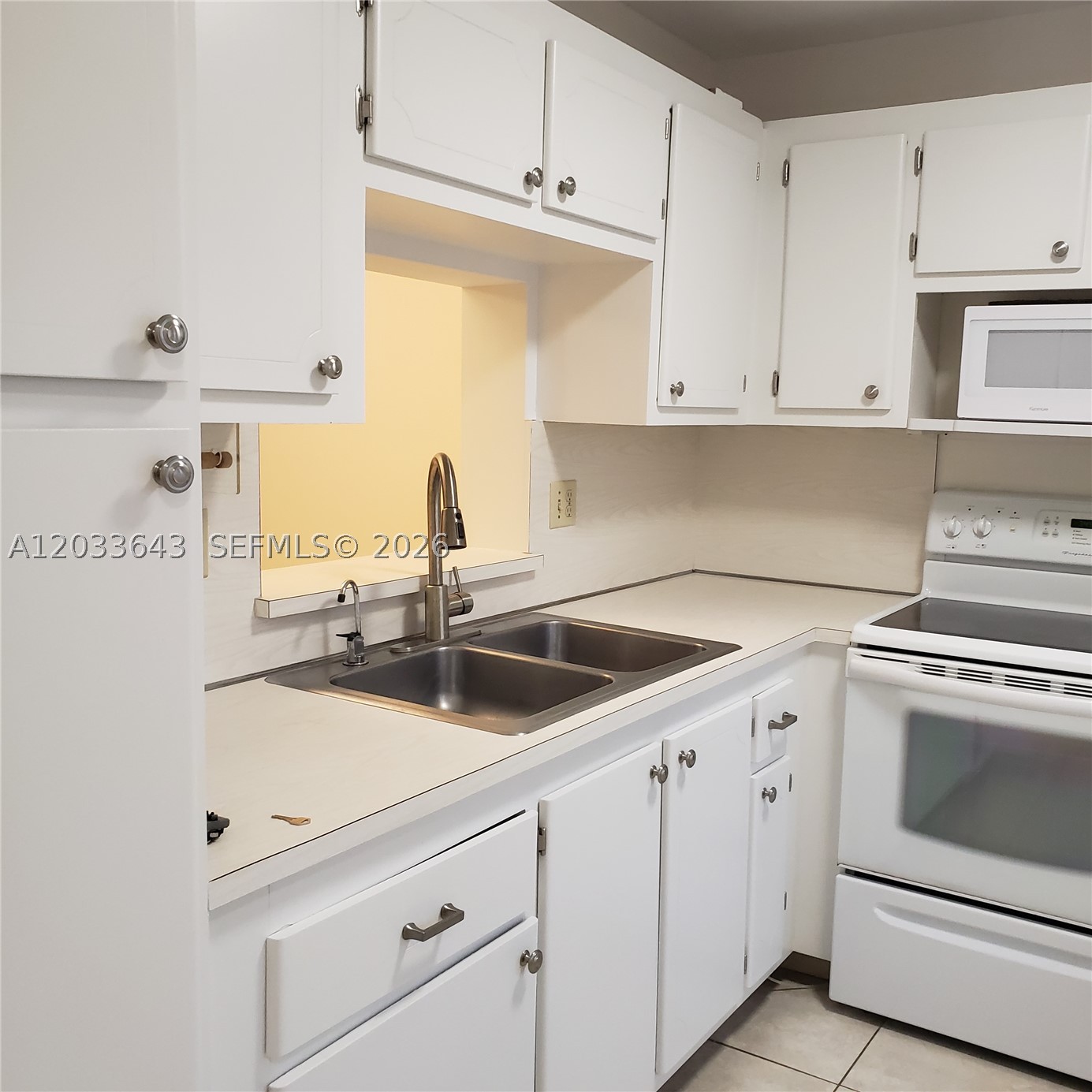 MEADOWBROOK TOWERS CONDO - Residential Lease