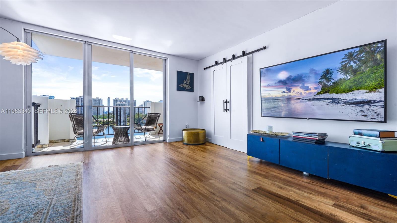 COMMODORE PLAZA CONDO - Residential