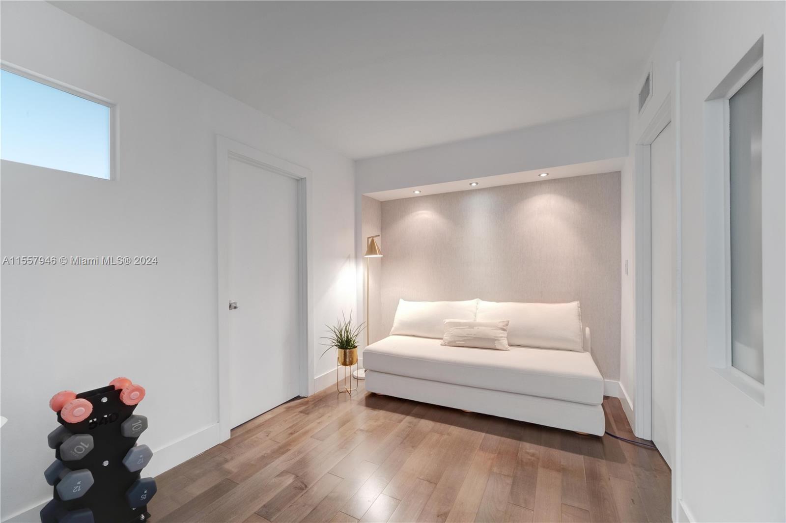 MAR-AZUL CONDO - Residential