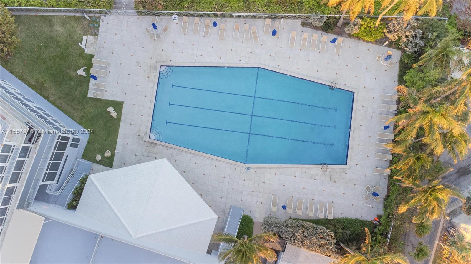 MAR-AZUL CONDO - Residential