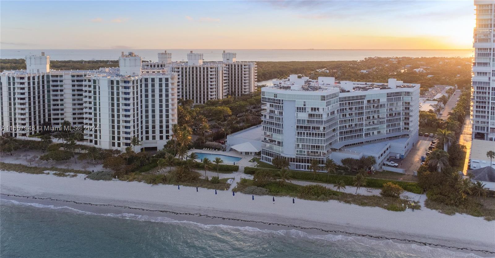 MAR-AZUL CONDO - Residential