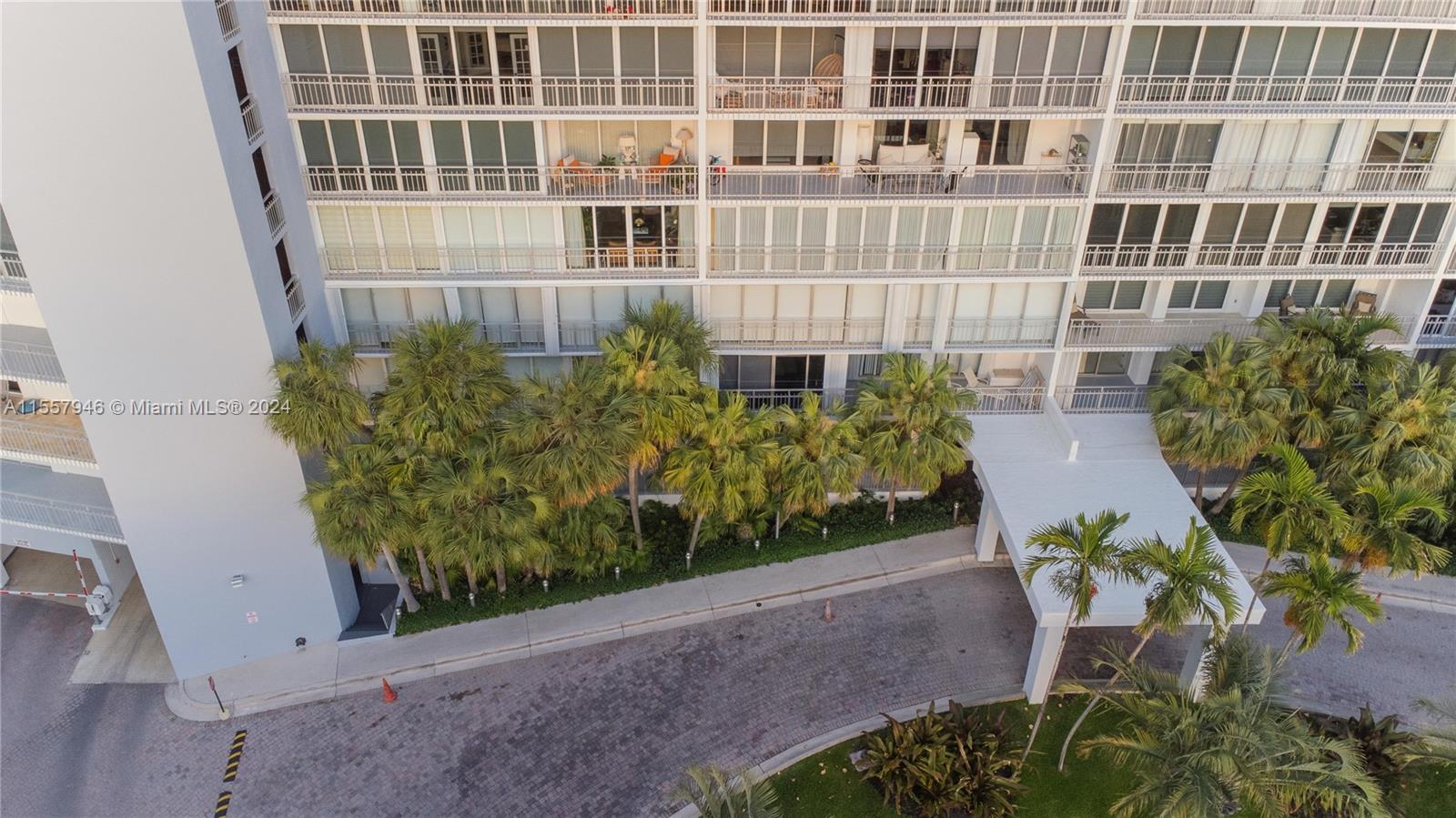 MAR-AZUL CONDO - Residential