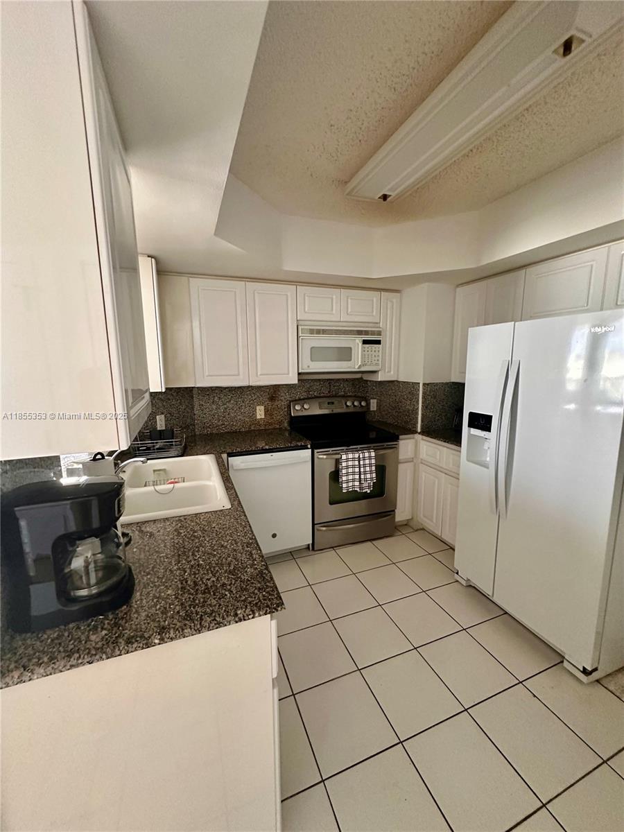 LA GORCE PALACE CONDO - Residential