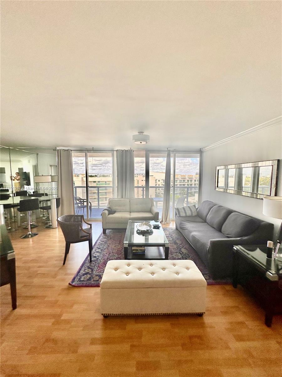 LA GORCE PALACE CONDO - Residential