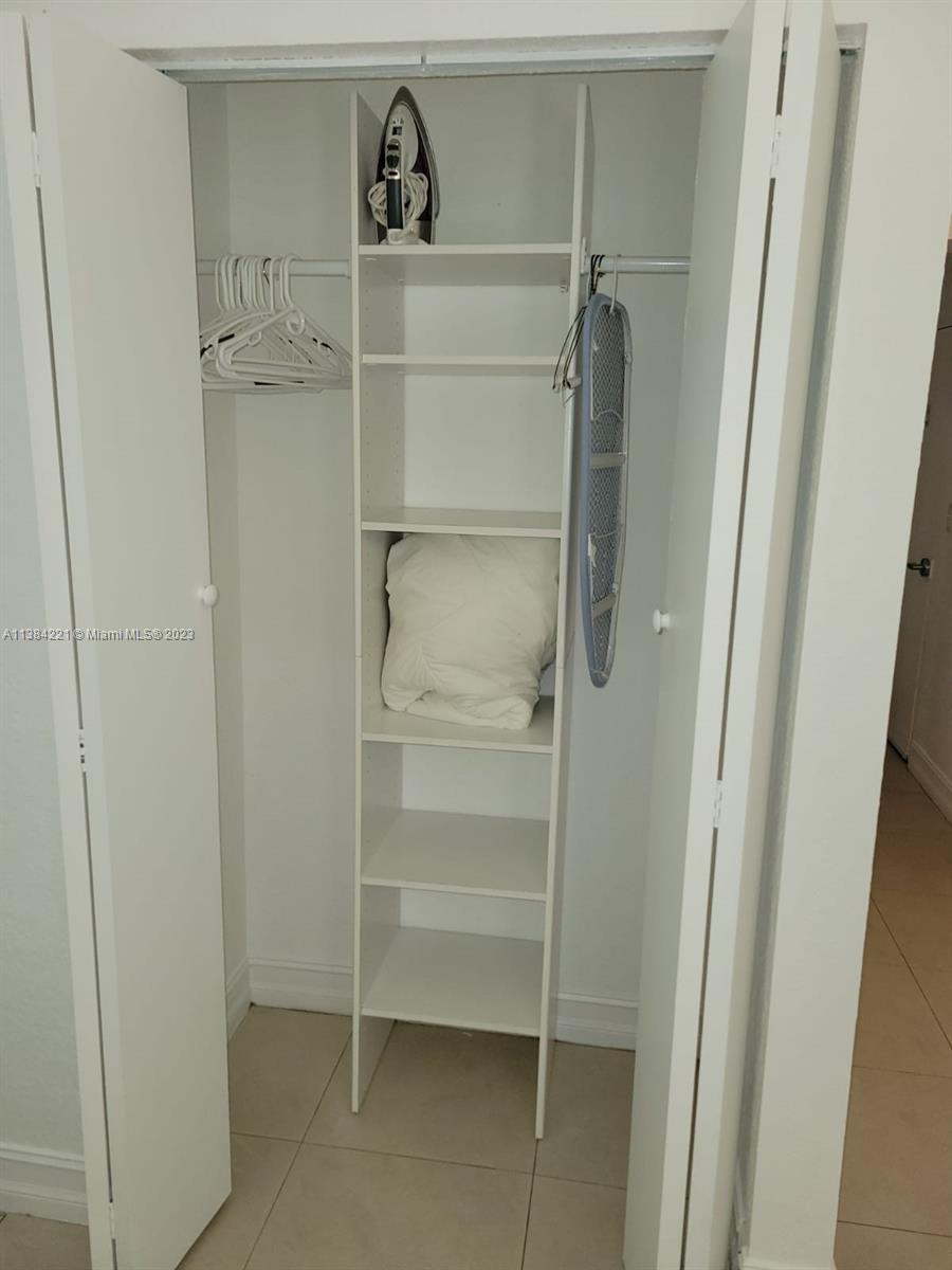 THE BAYLISS CONDO - Residential Lease