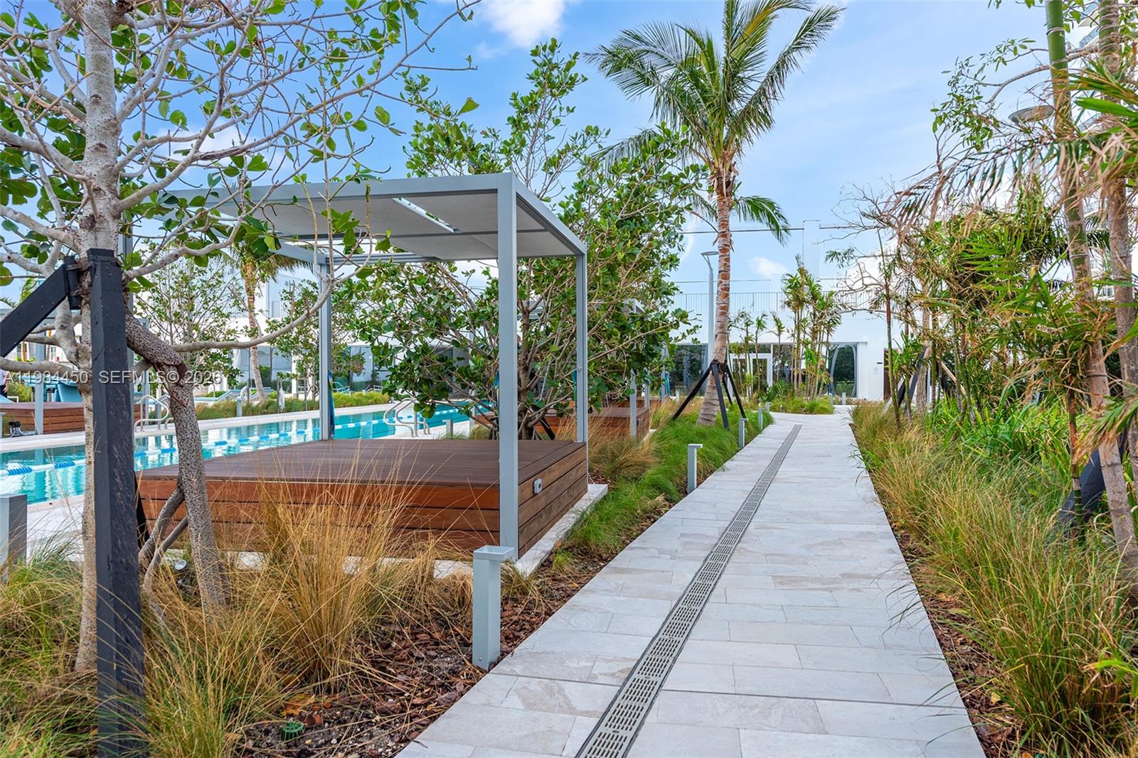 ESCOTTONIA PARK - Residential