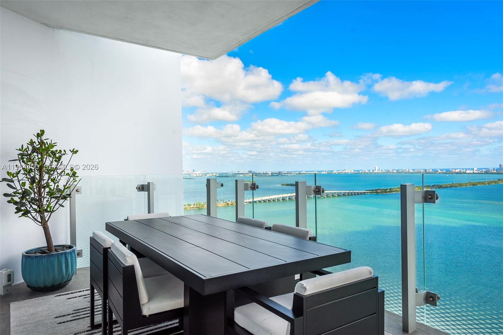 ESCOTTONIA PARK - Residential