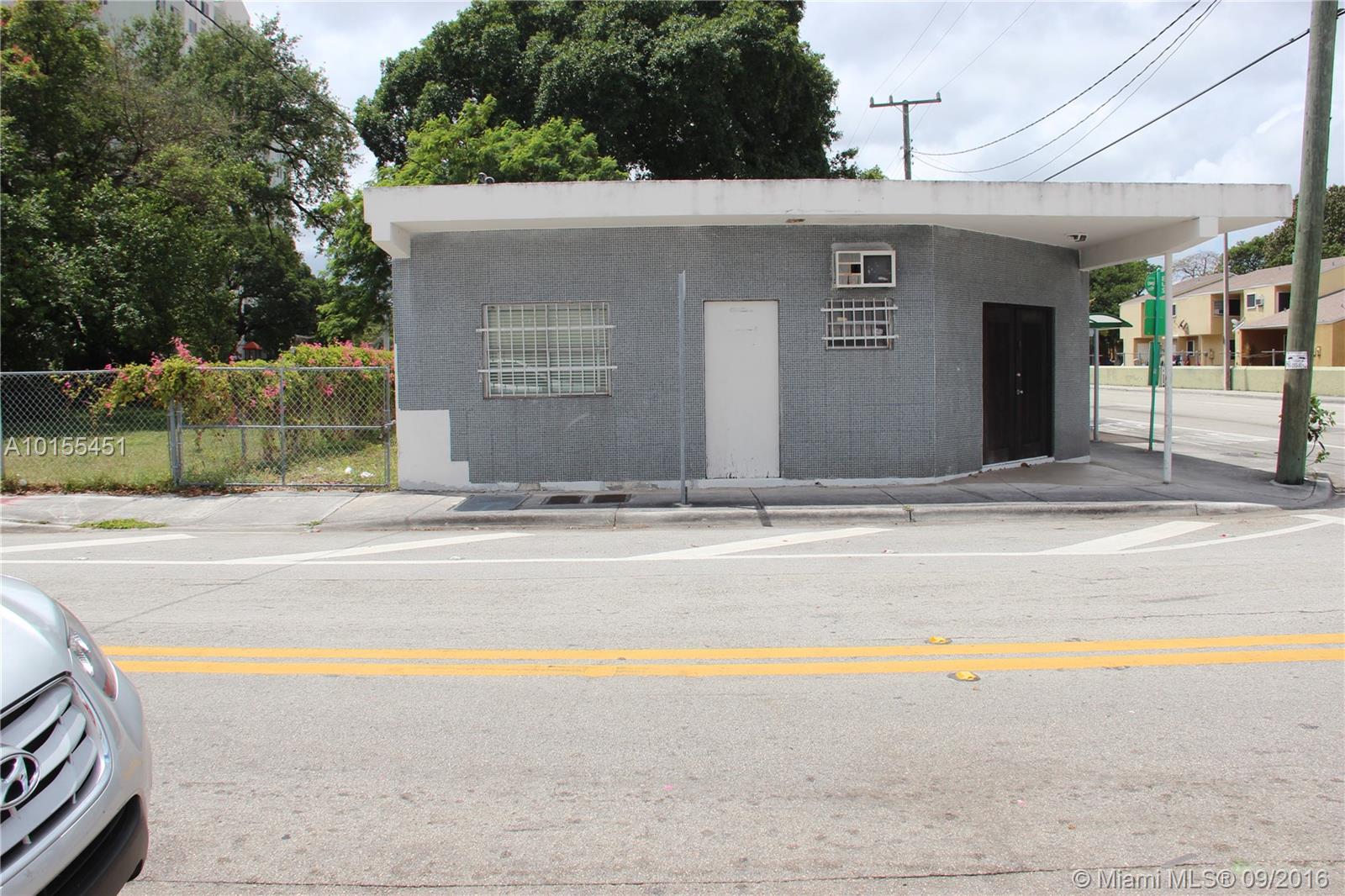 MIAMI NORTH - Land
