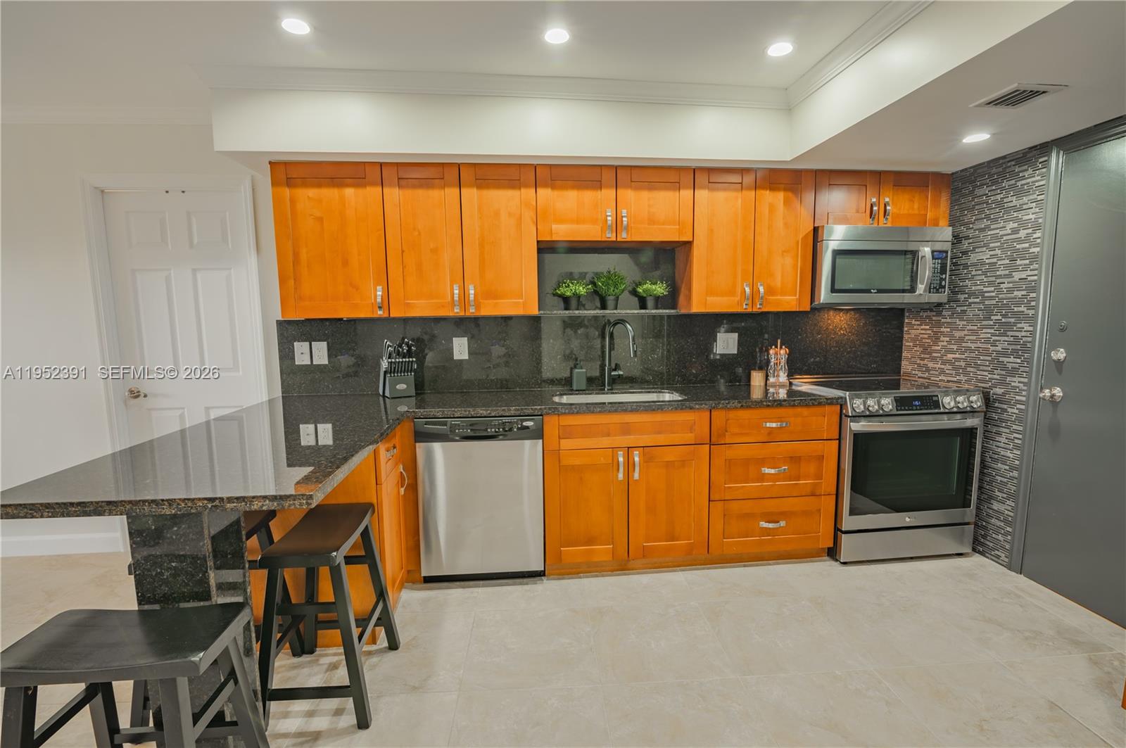 FAIRWAYS RIVIERA CONDO - Residential