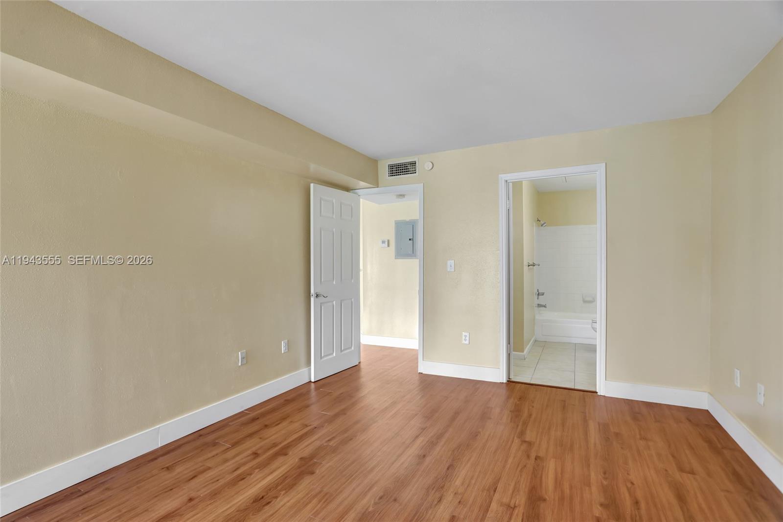 SAILBOAT POINTE CONDO - Residential