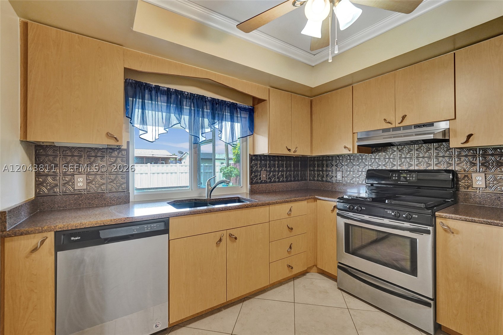 SUNRISE GOLF VILLAGE - Residential