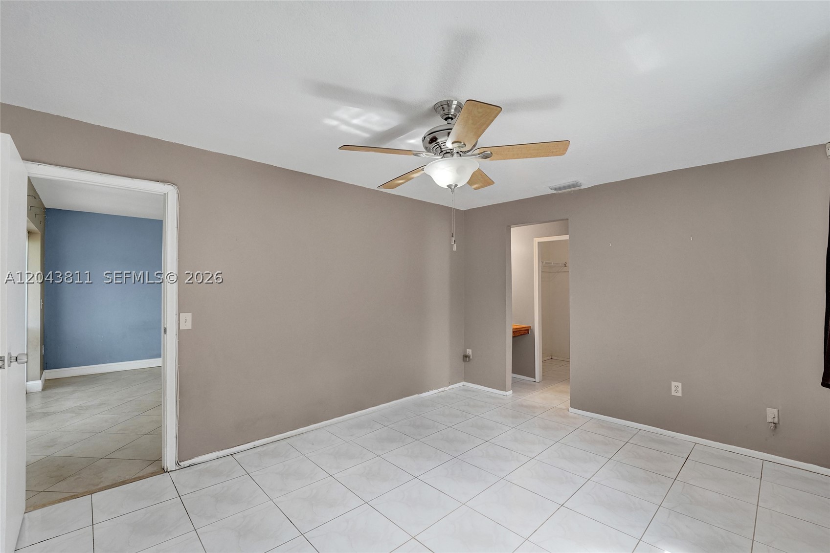 SUNRISE GOLF VILLAGE - Residential