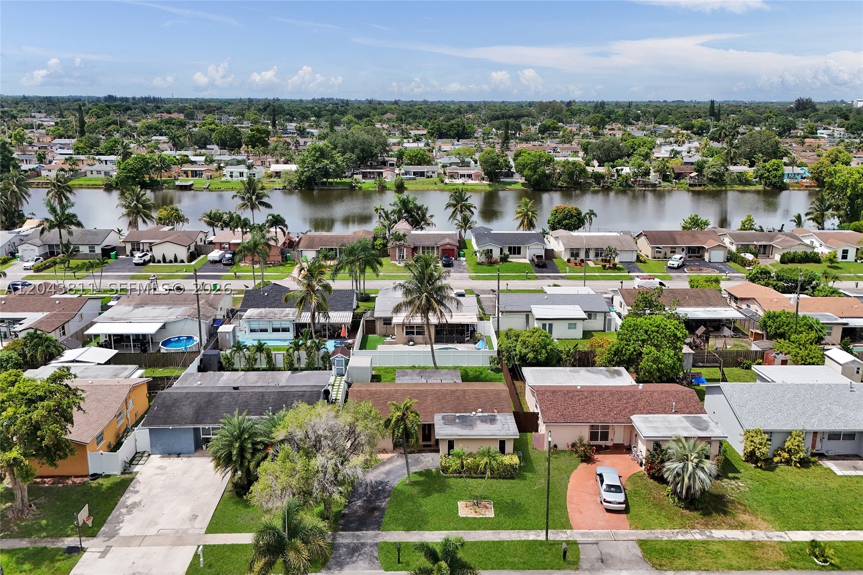 SUNRISE GOLF VILLAGE - Residential