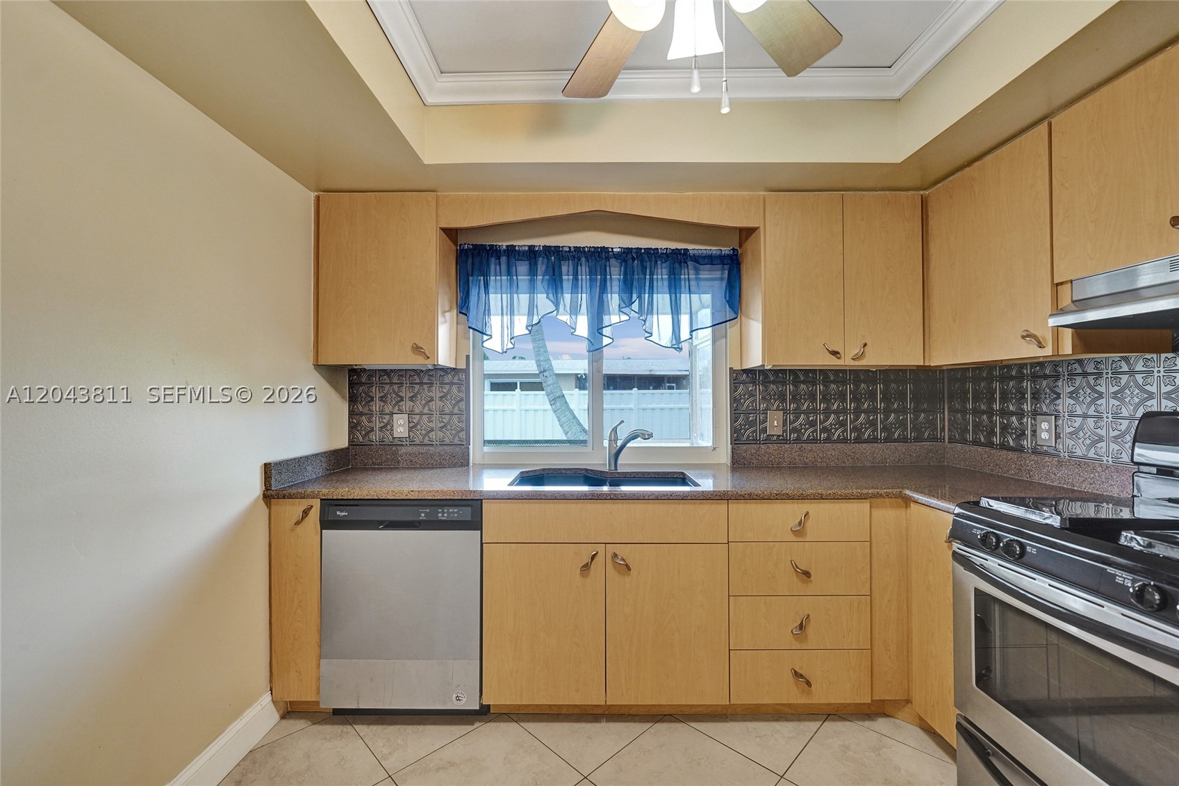 SUNRISE GOLF VILLAGE - Residential