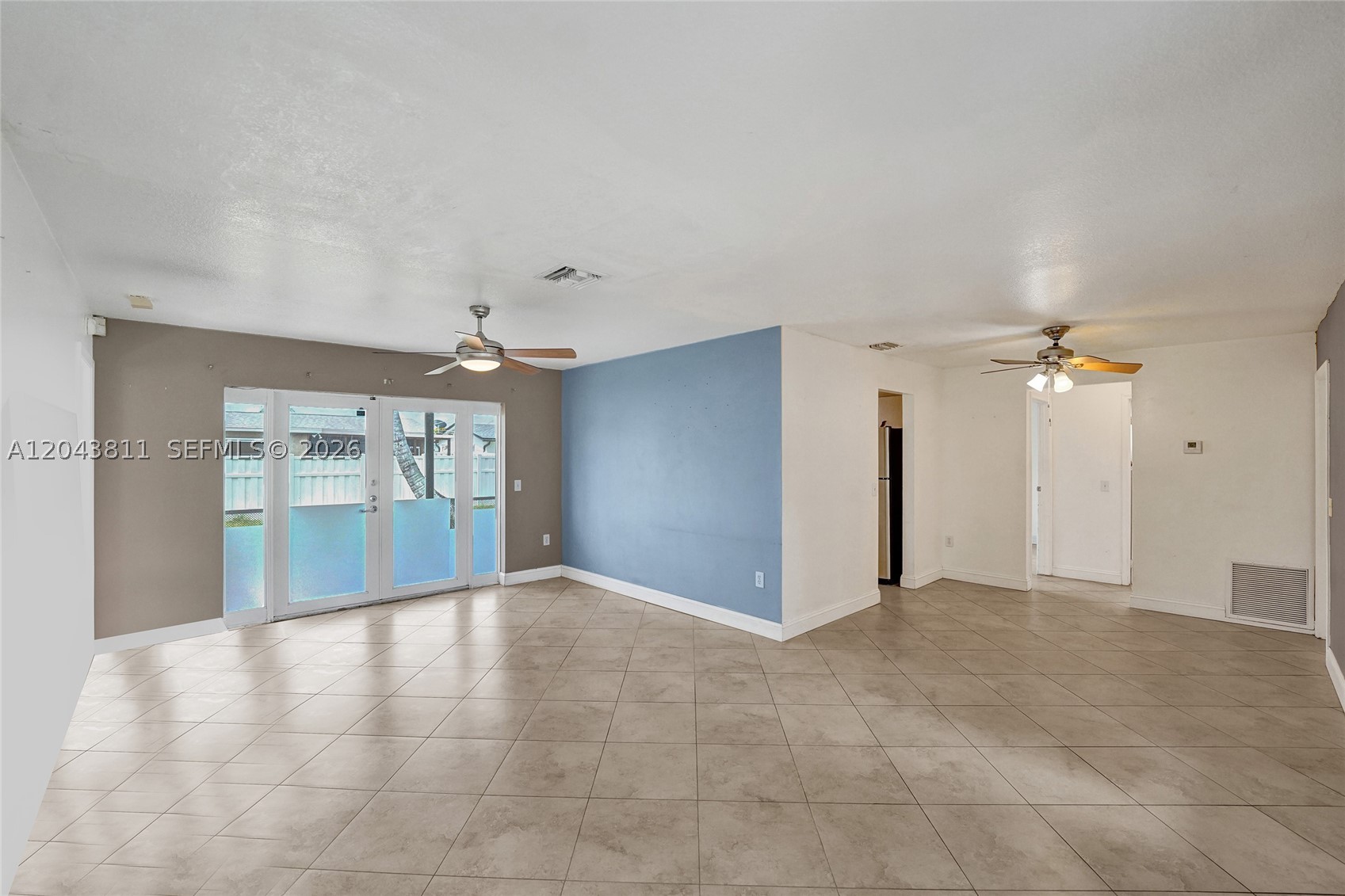 SUNRISE GOLF VILLAGE - Residential