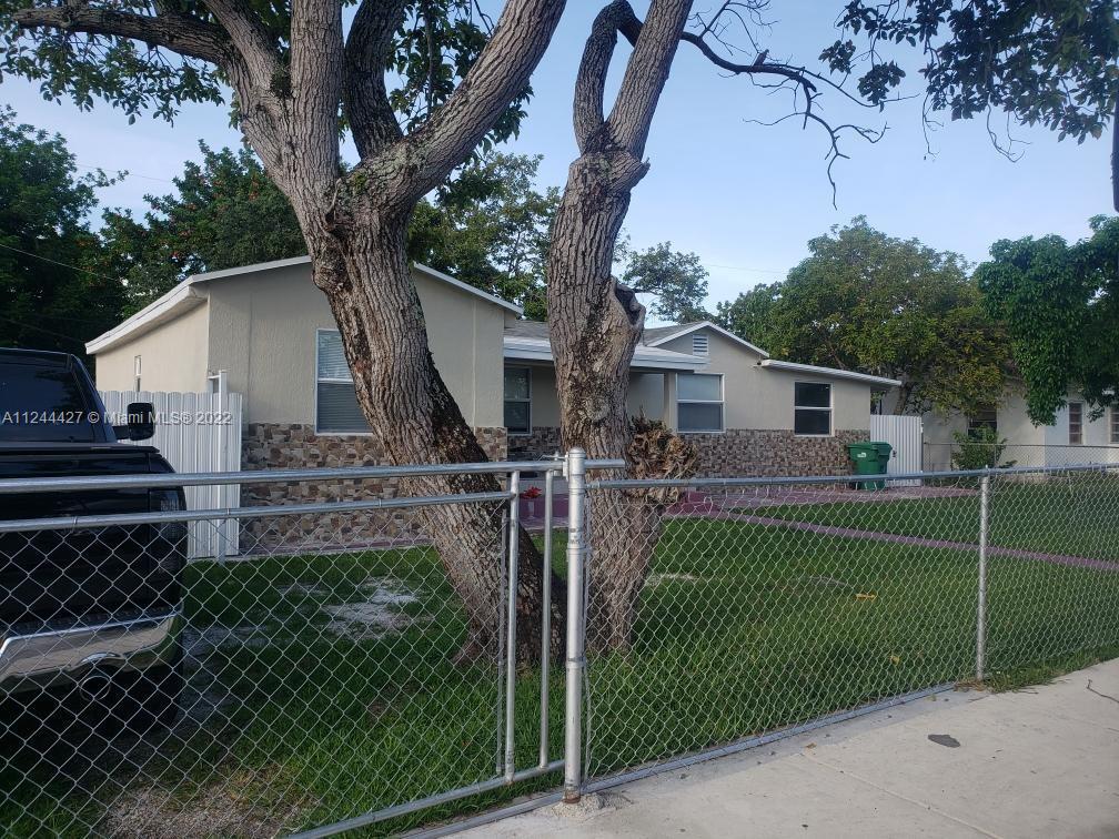 AVOCADO ESTATES - Residential