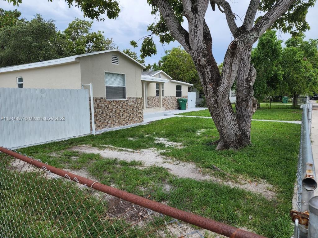 AVOCADO ESTATES - Residential