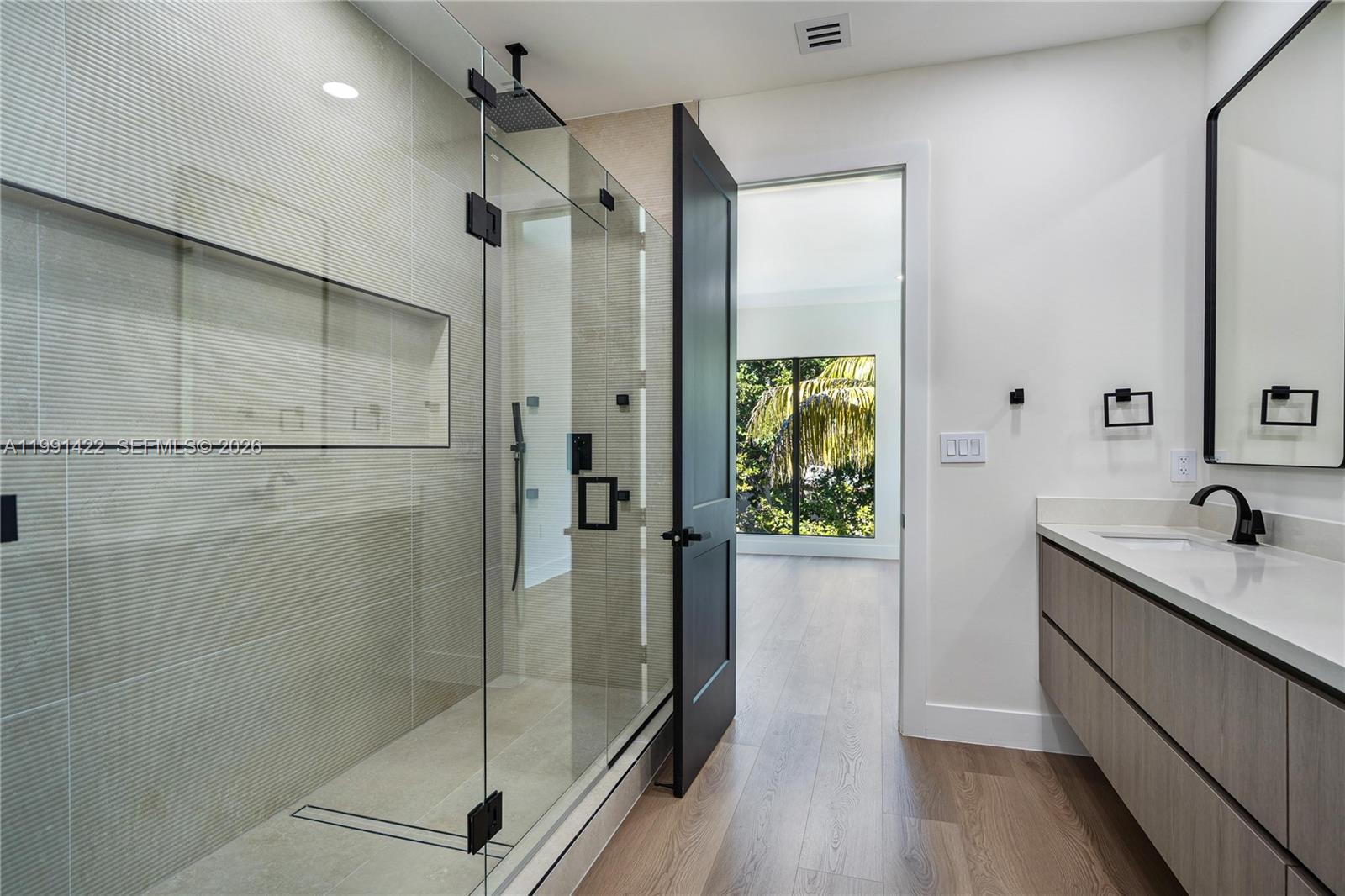 281 PRIME CONDO - Residential