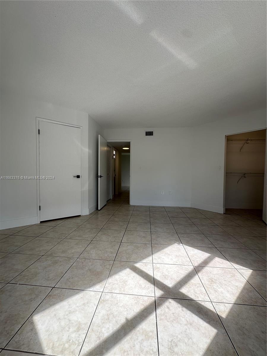 BLEAU FONTAINE CONDO #3 - Residential Lease