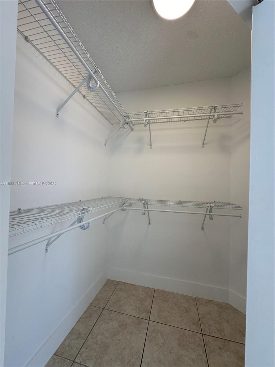 BLEAU FONTAINE CONDO #3 - Residential Lease