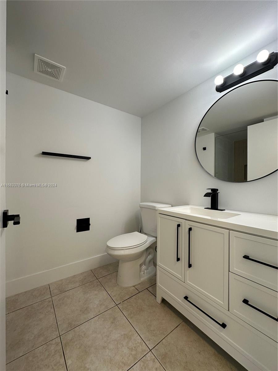 BLEAU FONTAINE CONDO #3 - Residential Lease
