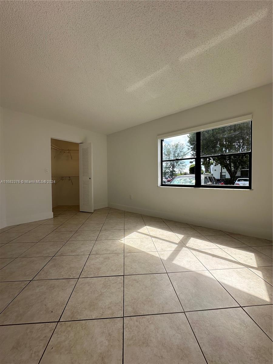 BLEAU FONTAINE CONDO #3 - Residential Lease