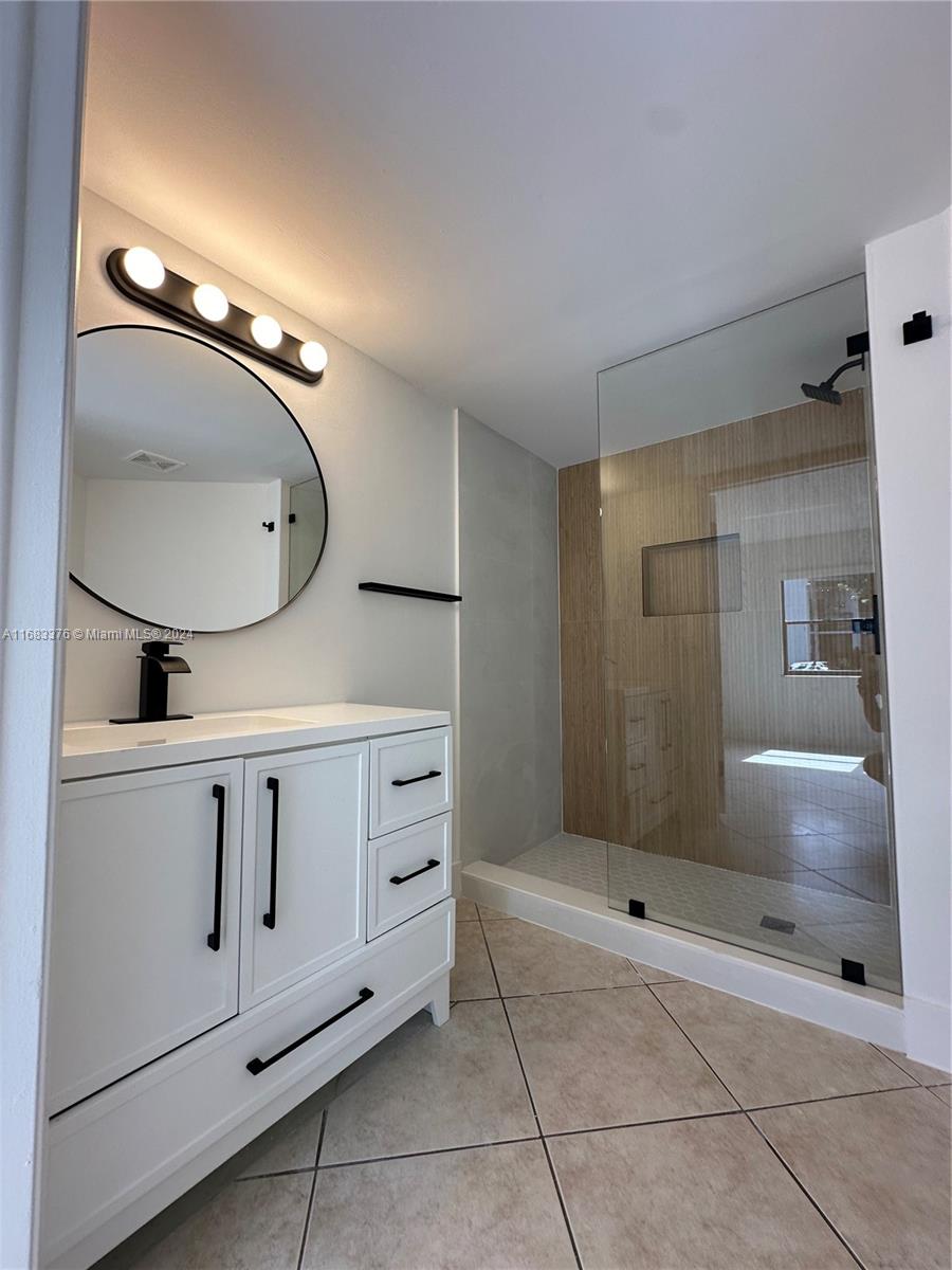BLEAU FONTAINE CONDO #3 - Residential Lease
