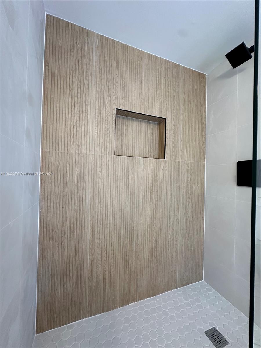 BLEAU FONTAINE CONDO #3 - Residential Lease