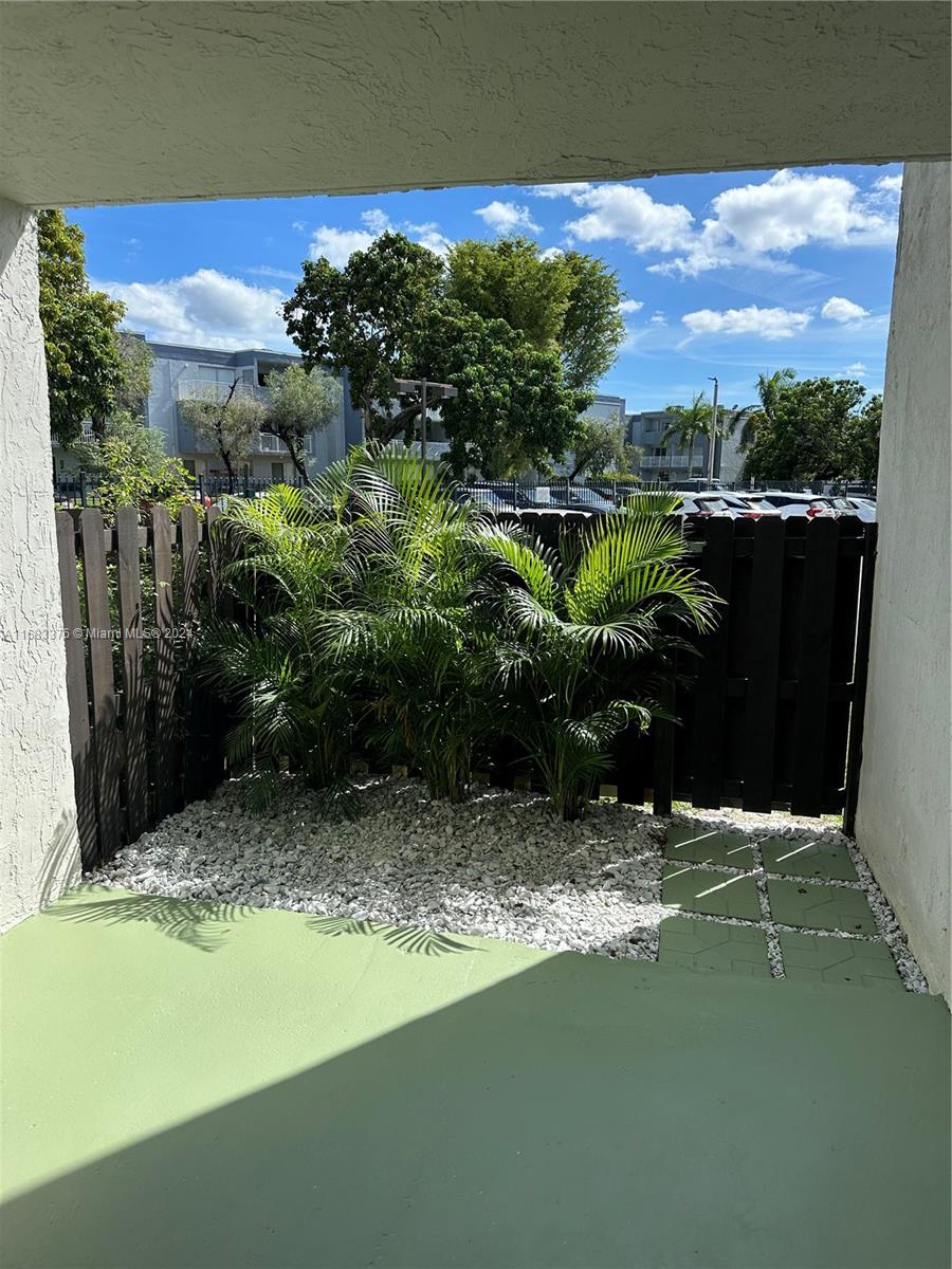 BLEAU FONTAINE CONDO #3 - Residential Lease