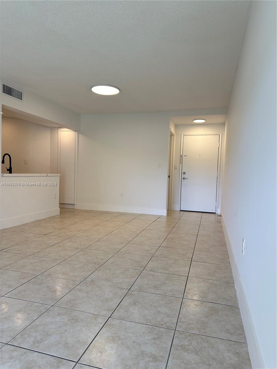 BLEAU FONTAINE CONDO #3 - Residential Lease