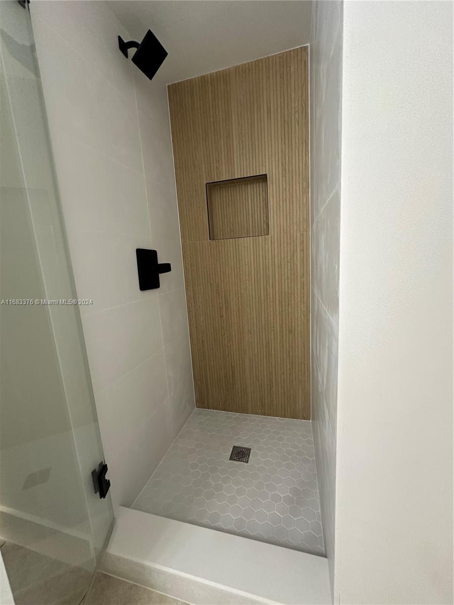 BLEAU FONTAINE CONDO #3 - Residential Lease