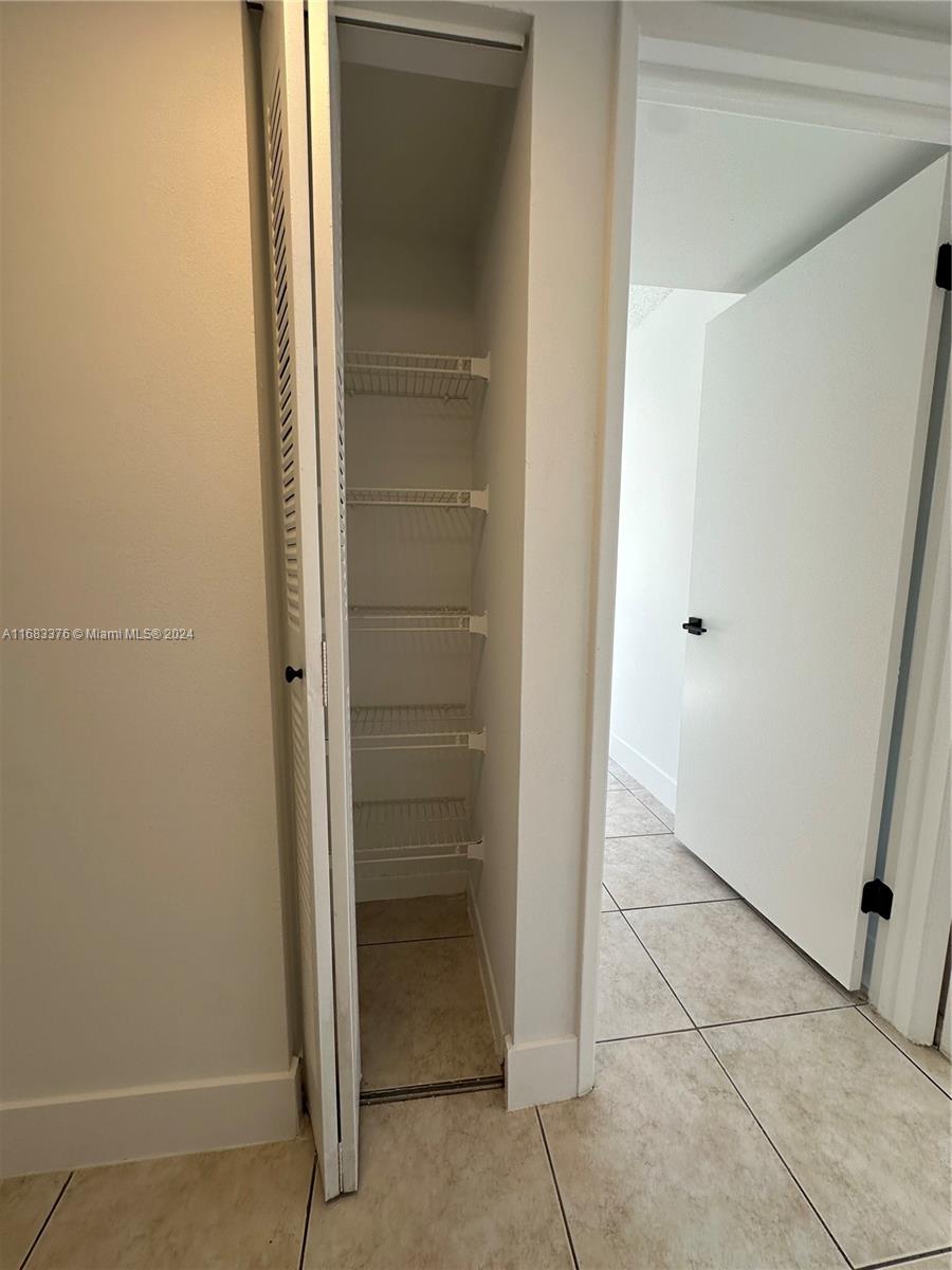 BLEAU FONTAINE CONDO #3 - Residential Lease