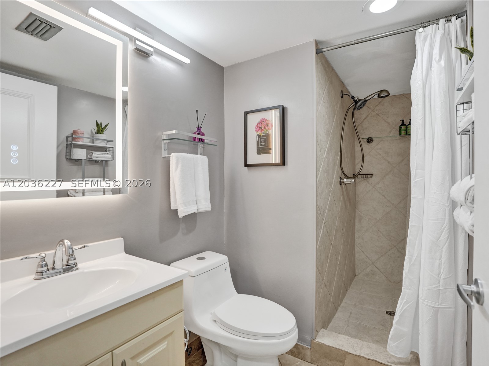 ISLE OF SANDALFOOT CONDO - Residential