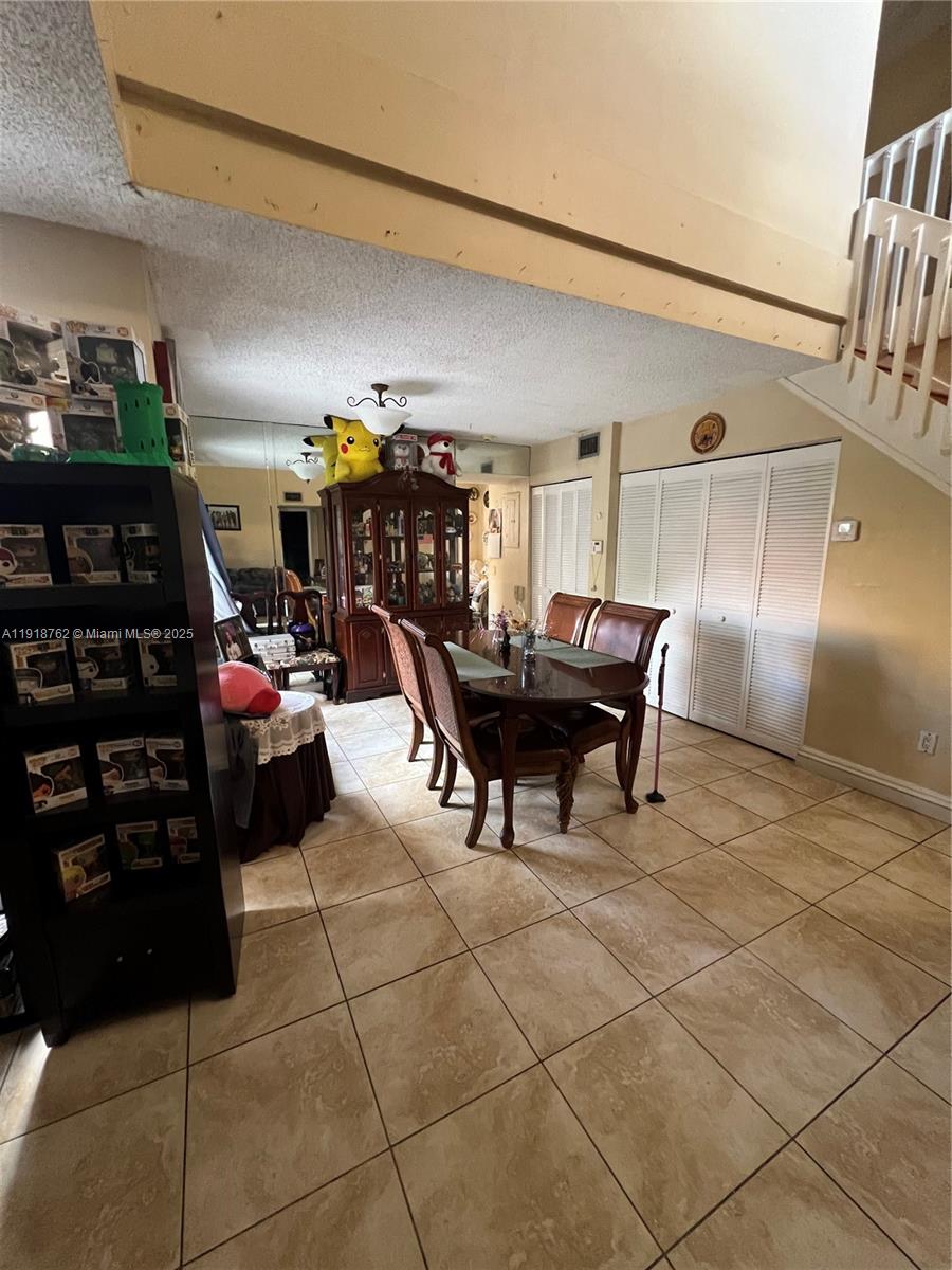LAKES MEADOW VILG HOMES C - Residential