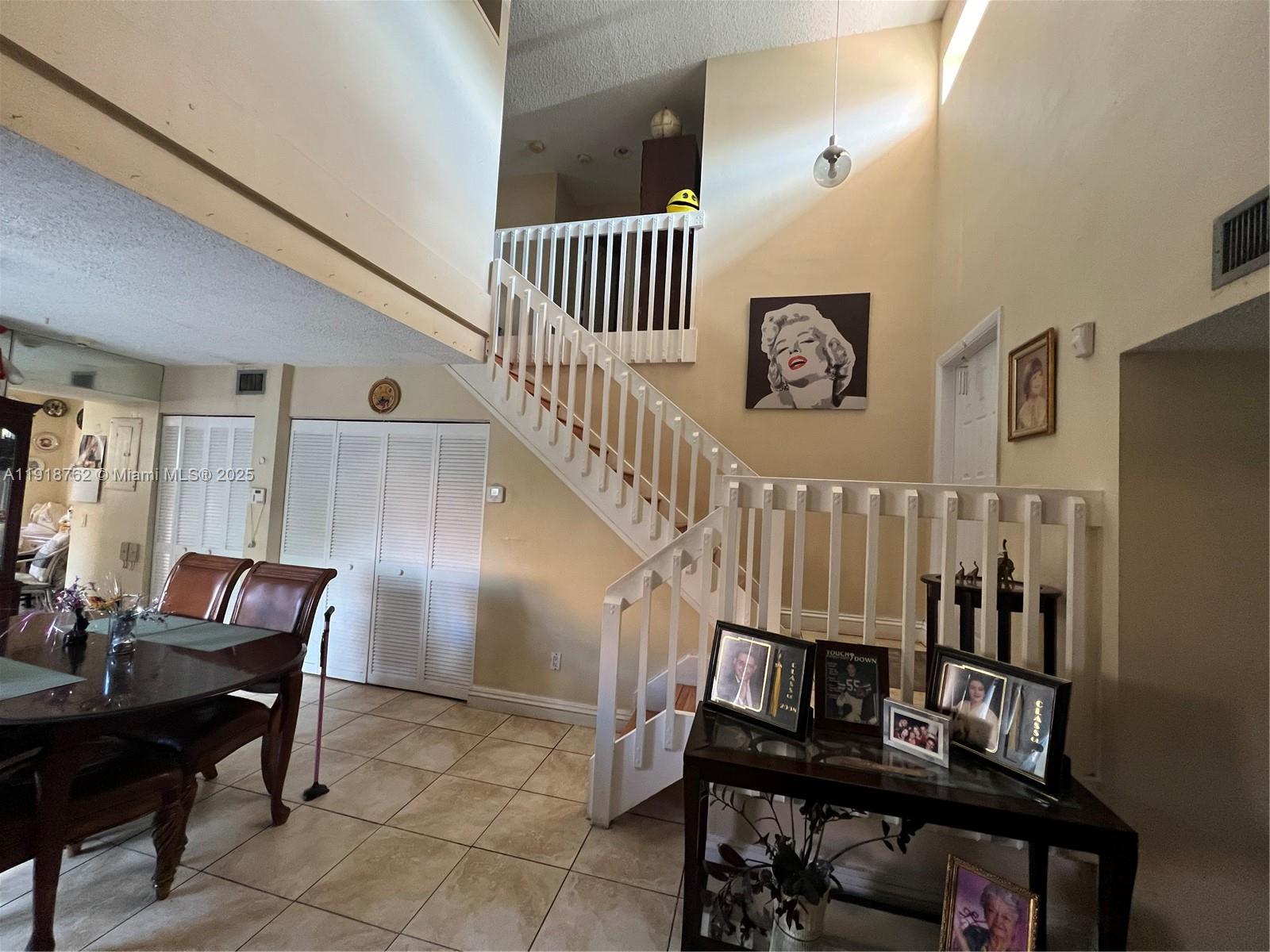 LAKES MEADOW VILG HOMES C - Residential