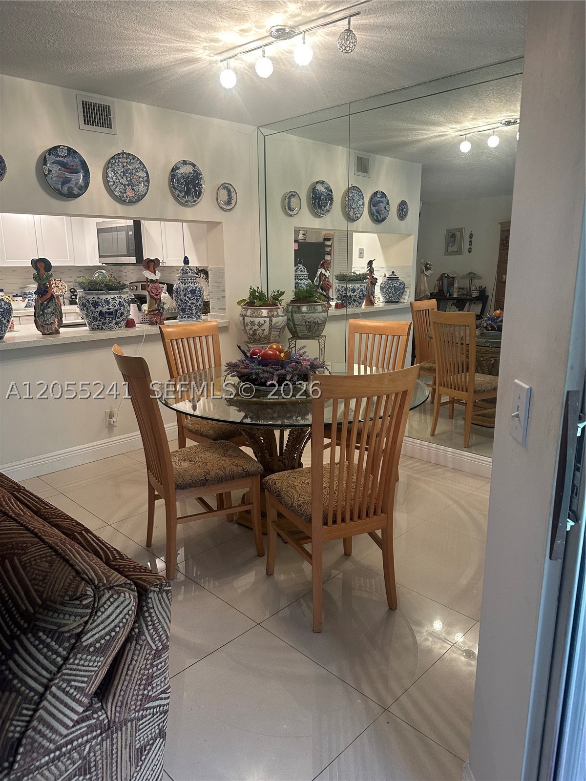 CAMBRIDGE AT CENTURY VILL - Residential