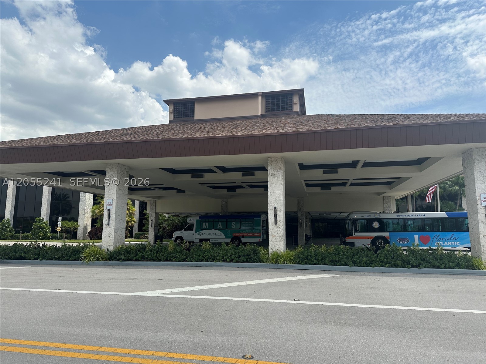 CAMBRIDGE AT CENTURY VILL - Residential