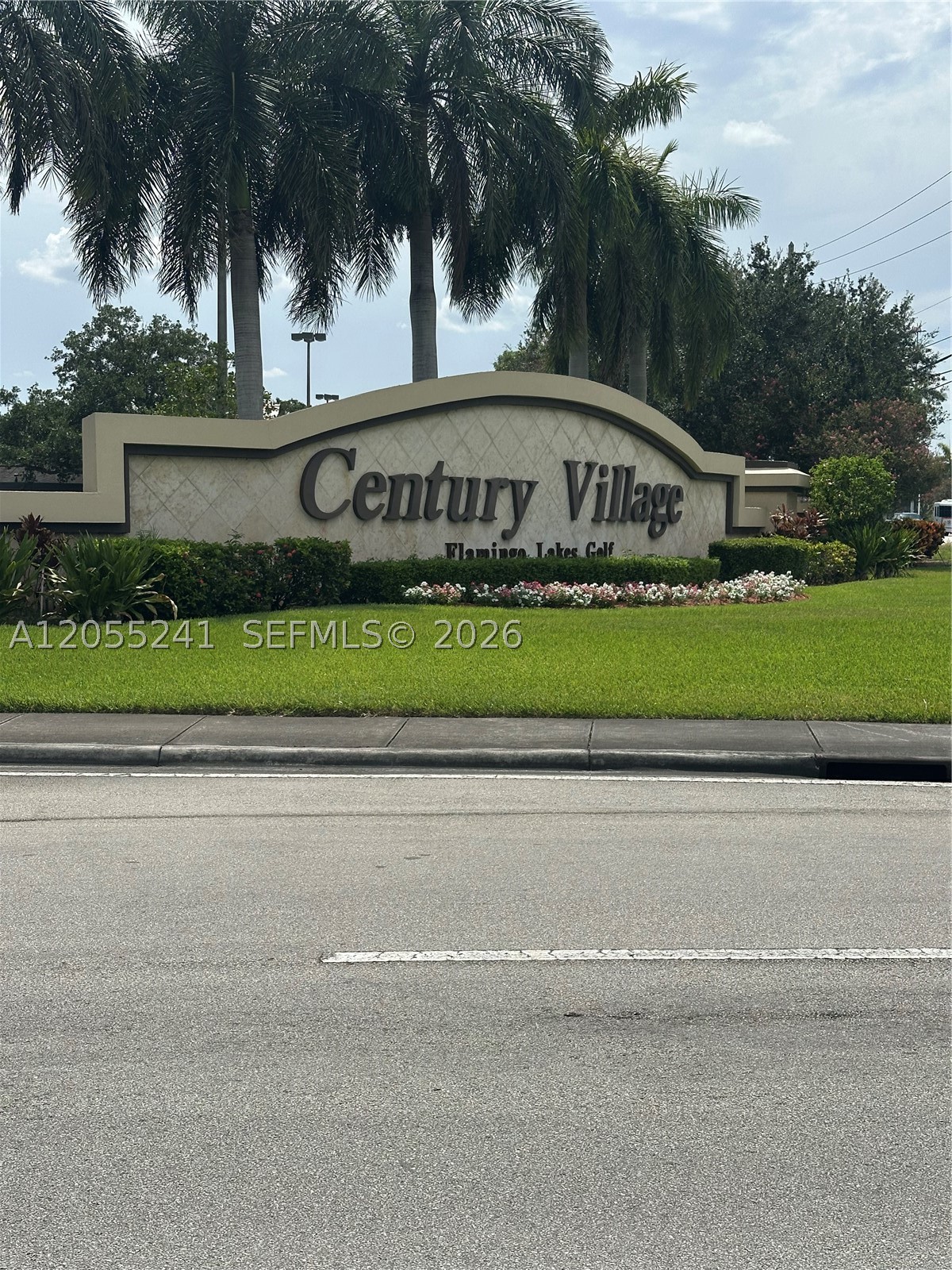 CAMBRIDGE AT CENTURY VILL - Residential