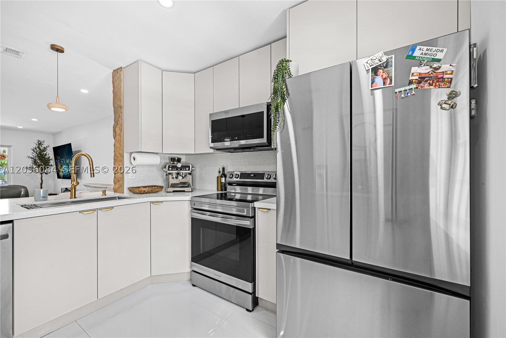 PEMBROKE POINTE SECTION T - Residential